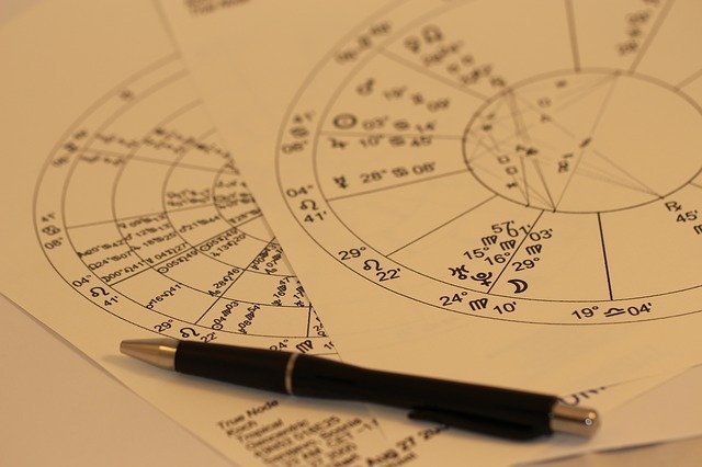 Астрологи назвали знаки зодиака, которые будут самыми удачливыми в первый месяц лета